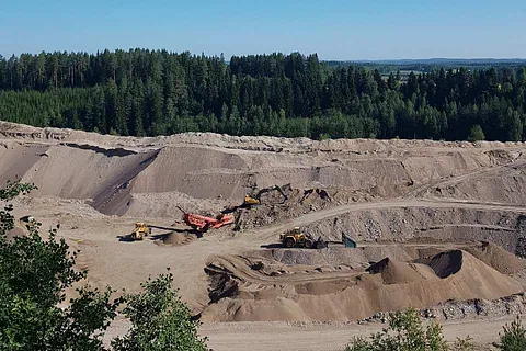 Maa-aineskuljetukset, Liikenne Ruotsalainen Oy